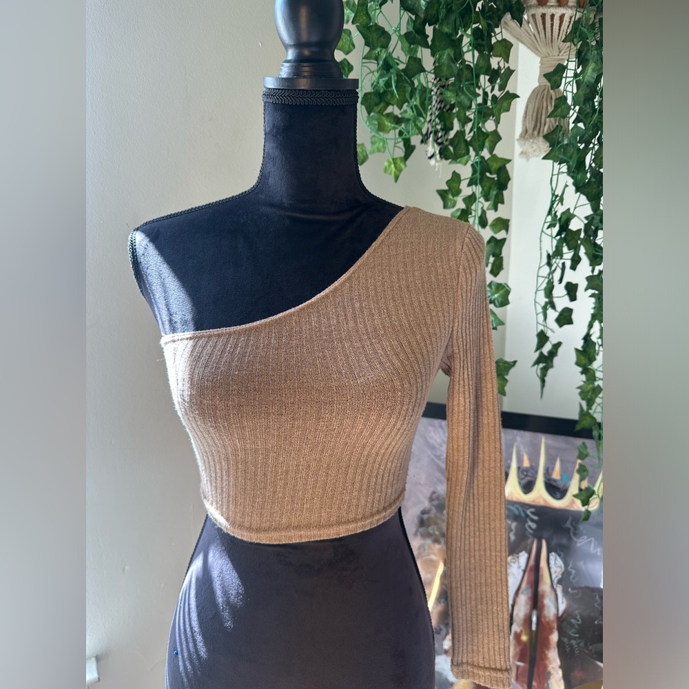 One-Shoulder Ribbed Knit Top